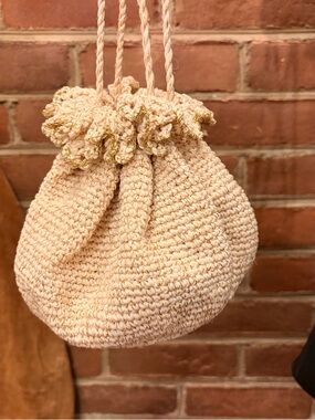 Vintage 60’s/70’s Hand-Crocheted Cream Drawstring Small Bucket Bag